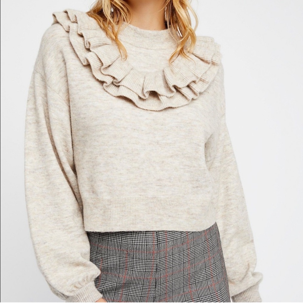 Free People All of the Ruffles Sweater in heather grey sz. Small